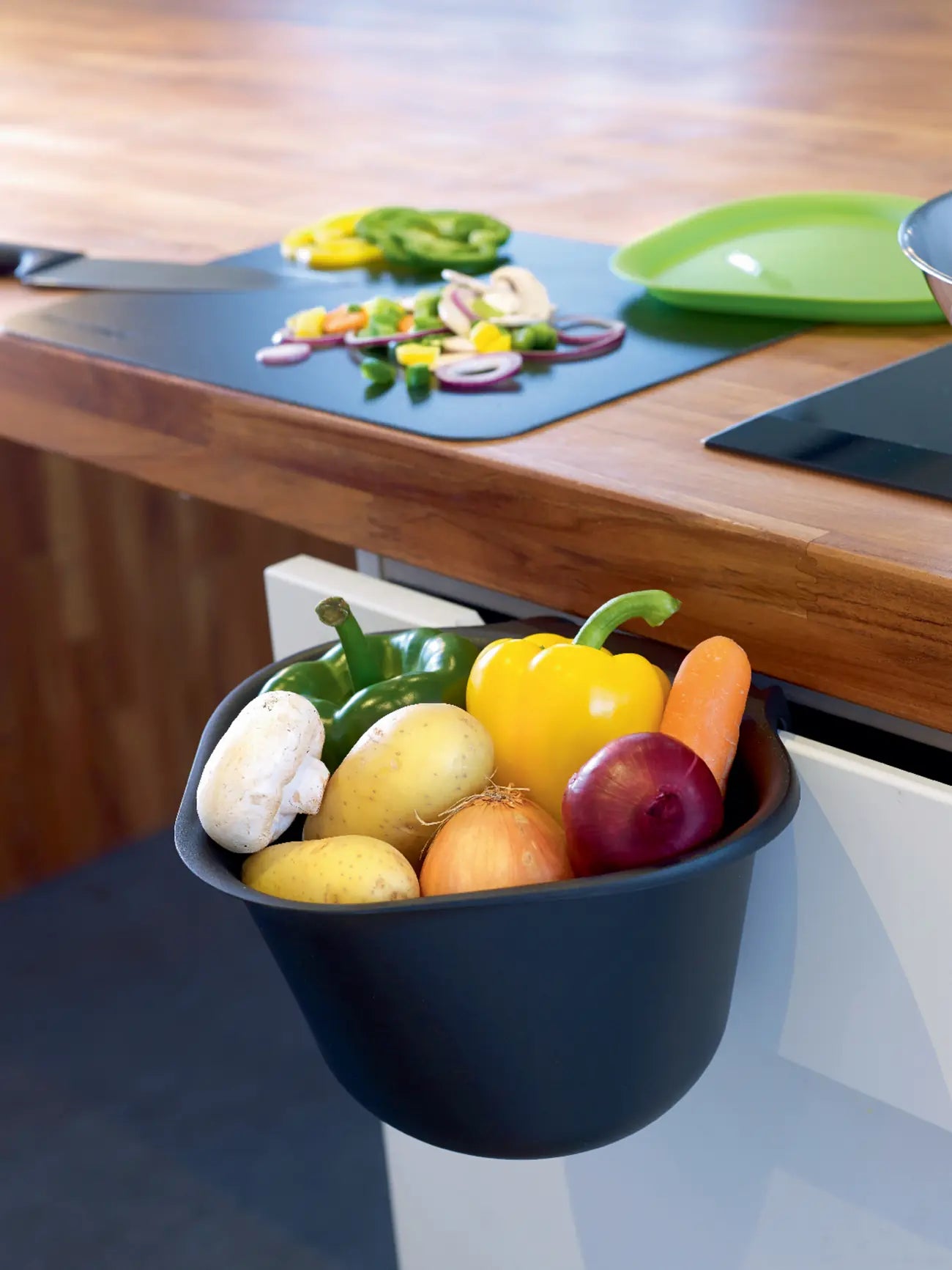 Adretto von der Marke Tupperware / Recycling Abfallbehälter / Leicht zu Öffnen / passt Ideal in Ecken und Schubladen / Hier direkt online kaufen