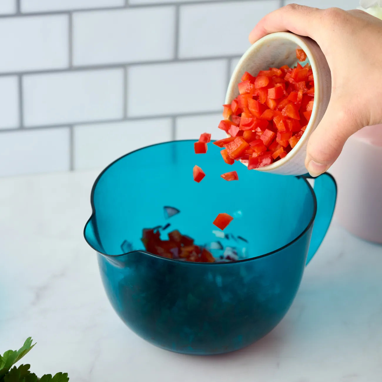 Tupperware MicroCook 1-l-Kanne Mikrowellen Kanne, ideal zum Mikrowellengaren, Zubereiten und servieren von Suppen, Pudding oder Kartoffeln