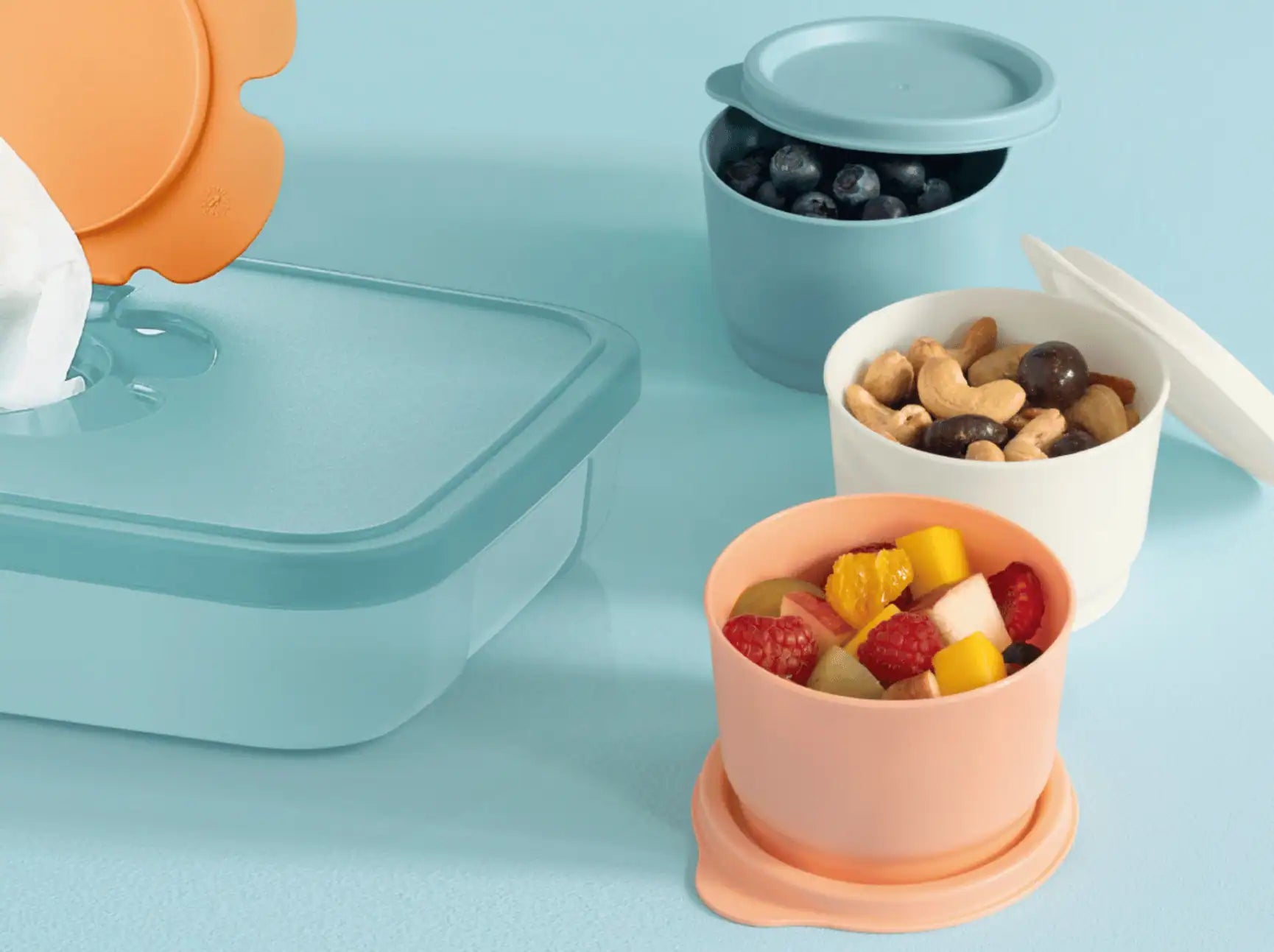 Kunter Bund Frische Behälter von der Marke Tupperware / 3 Bunte Dosen / Hier irekt online kaufen
