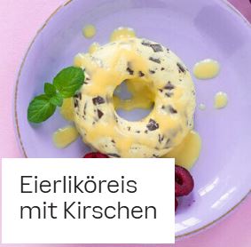 Eierliköreis mit Kirschen
