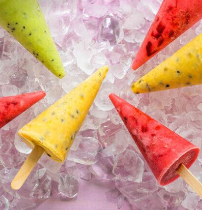 Eiskalte Smoothies am Stiel