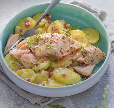 Fisch auf lauwarmem Kartoffelsalat