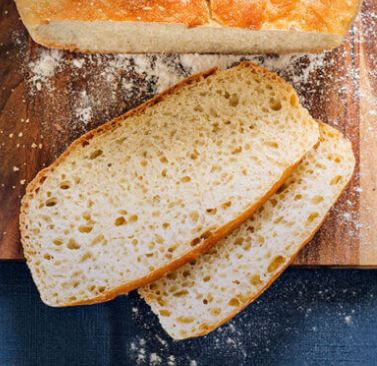 Frisches Weißbrot