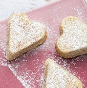 Herzmuffins aus Mandelrührteig