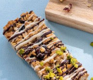 Kernige Müsliriegel mit Cranberries