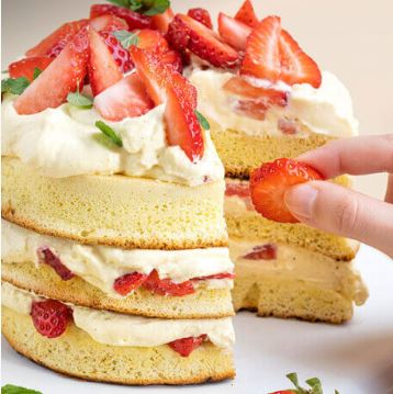 Naked Cake Erdbeer-Vanille