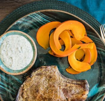 Rib Eye Steak mit Kürbispommes und Dip