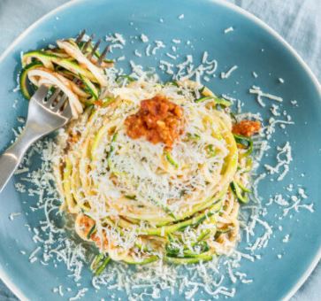 Schnelle Zoodles Pesto Rosso