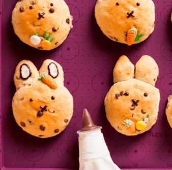 Süße, luftige Osterbrötchen