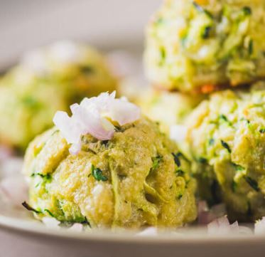 Zucchini-Knoblauch-Happen