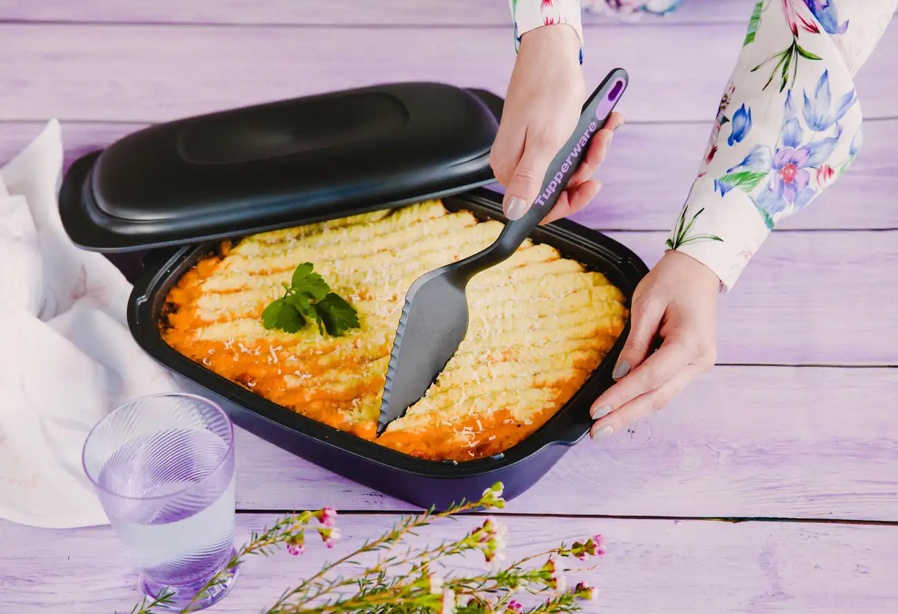 Top Tortenstück Heber Griffbereit von der Marke Tupperware / mit Praktisch abgerundeter Spitze / Perfekt zum Servieren von Torte, Kuchen und Hefegebäck / Hier direkt online kaufen