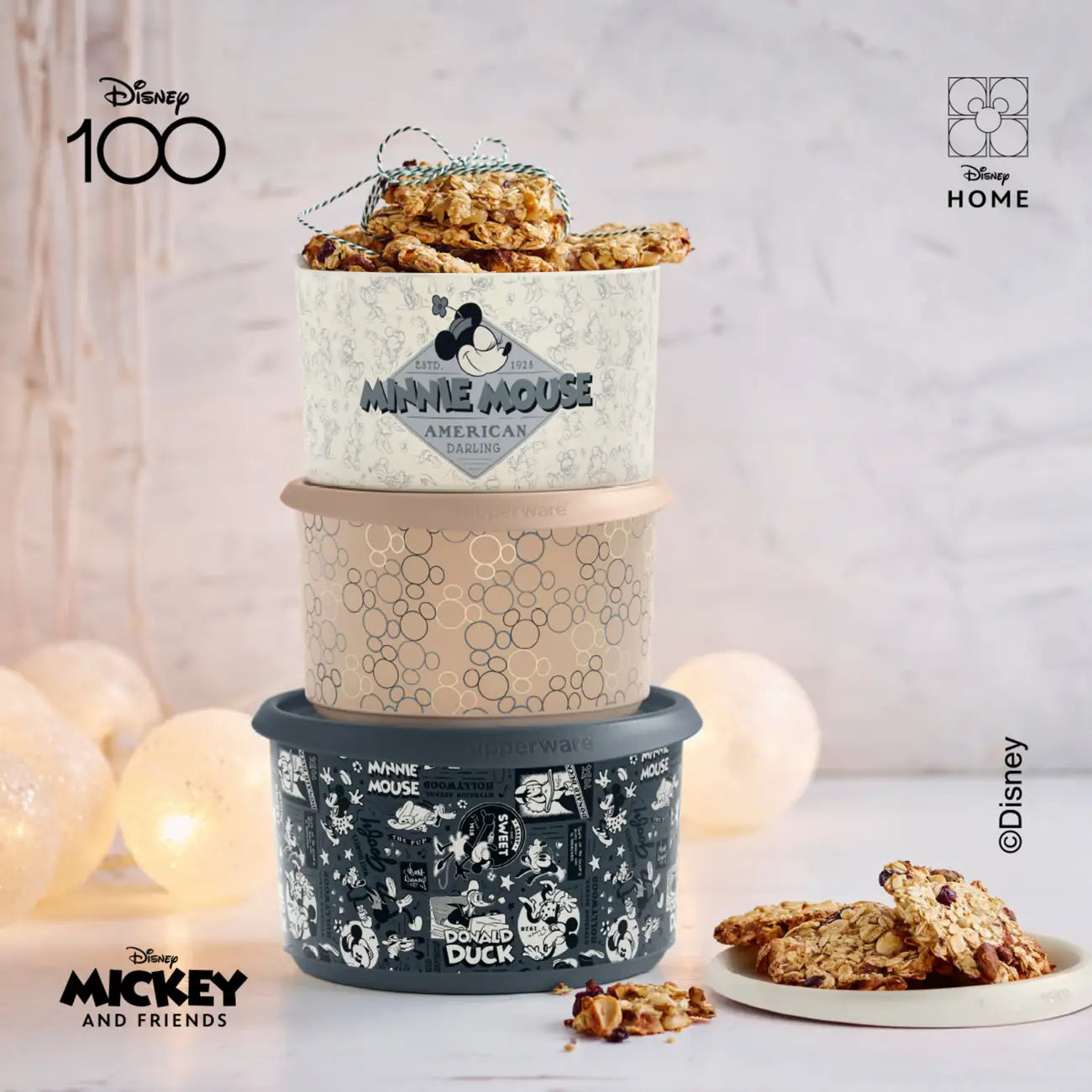 One Touch rund Disney Duo 960ml von der Marke Tupperware / 2 Runde One Touch Behälter im Disney Motiv mit jeweils 960ml Inhalt / Aufbewahrungsdosen / schließen Wasserdicht / Ideal für Kekse und Plätzchen / Keksdosen / Hier direkt online kaufen