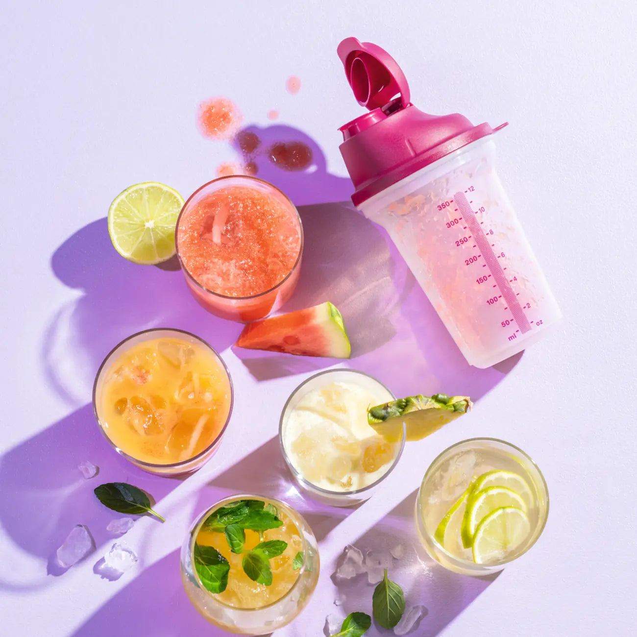 Shake It 350ml von der Marke Tupperware / Farbe Lila / zum Schütteln vom Soßen, Teigen, Dressings, Getränken und Protein Shakes / Hier direkt online kaufen