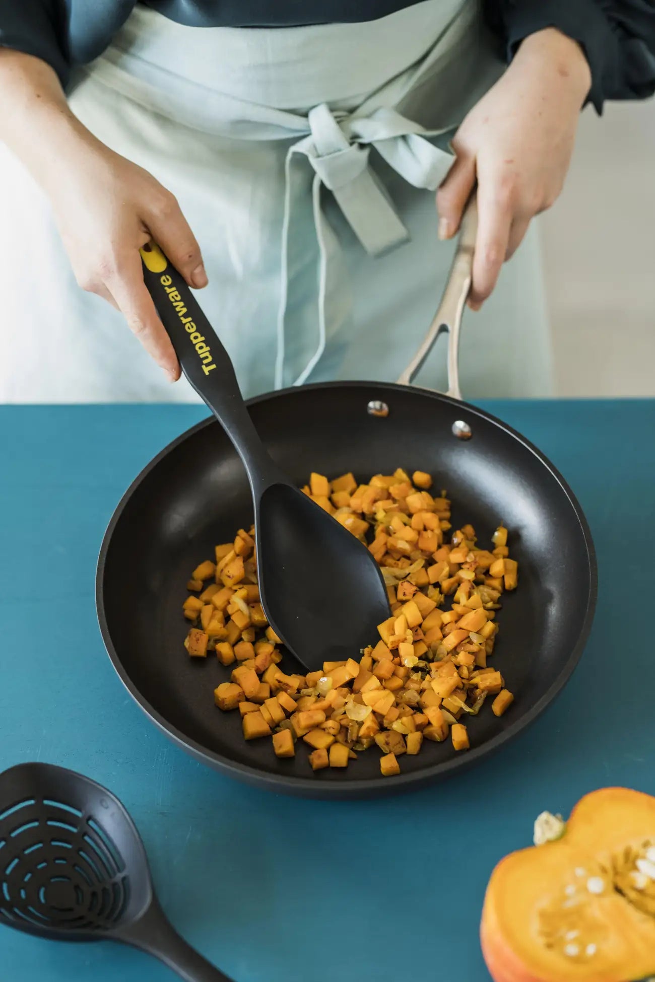 Griffbereit Servierlöffel von der Marke Tupperware / Perfekt zum Servieren / Modern und Praktisch / Hier direkt online kaufen