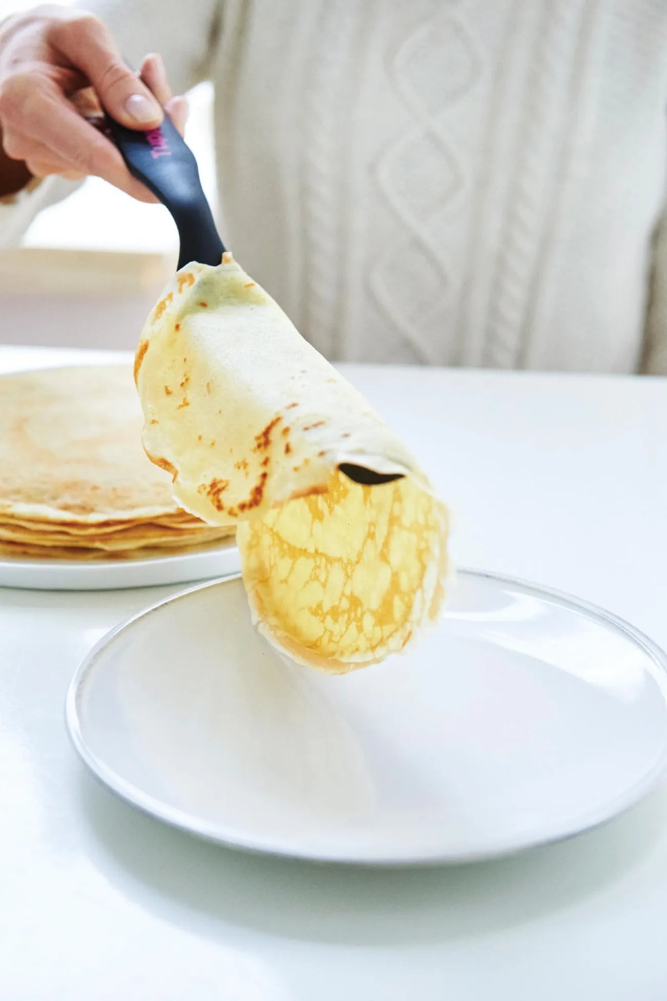 Schmale Palette Griffbereit von der Marke Tupperware / Griffbereit Küchenhelfer / Schmaler Pfannenwender / Hier direkt online kaufen