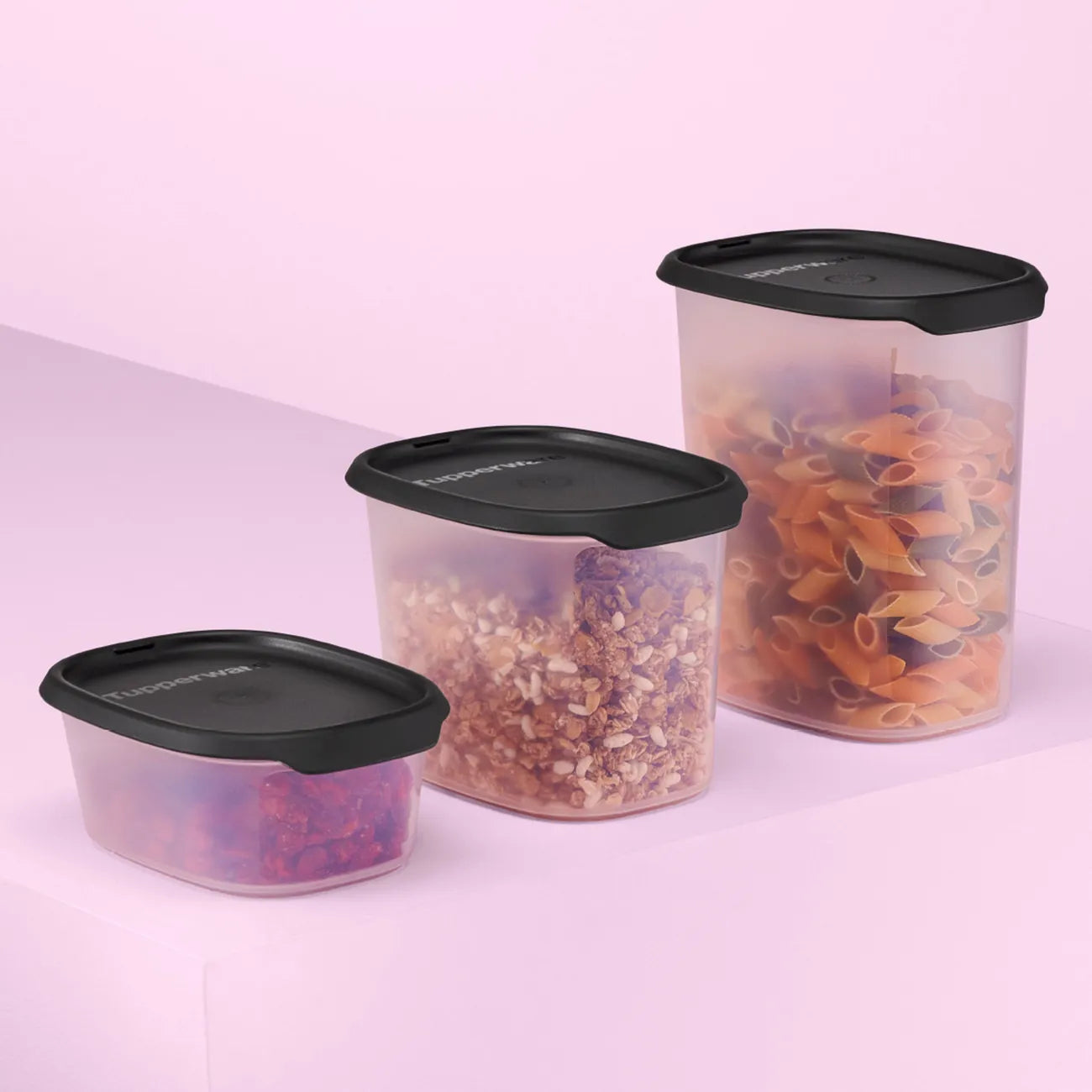 One Touch Fresh oval 540ml von der Marke Tupperware /  in der Farbe Schwarz / Vorratsbehälter / Aufbewahrungsbehälter / Ideal für losen Tee, Paniermehl, Nüsse und vieles mehr / modular stapelbar / Motten- und Aromadicht / Luft- und Wasserdichtschließend / Hier direkt online kaufen