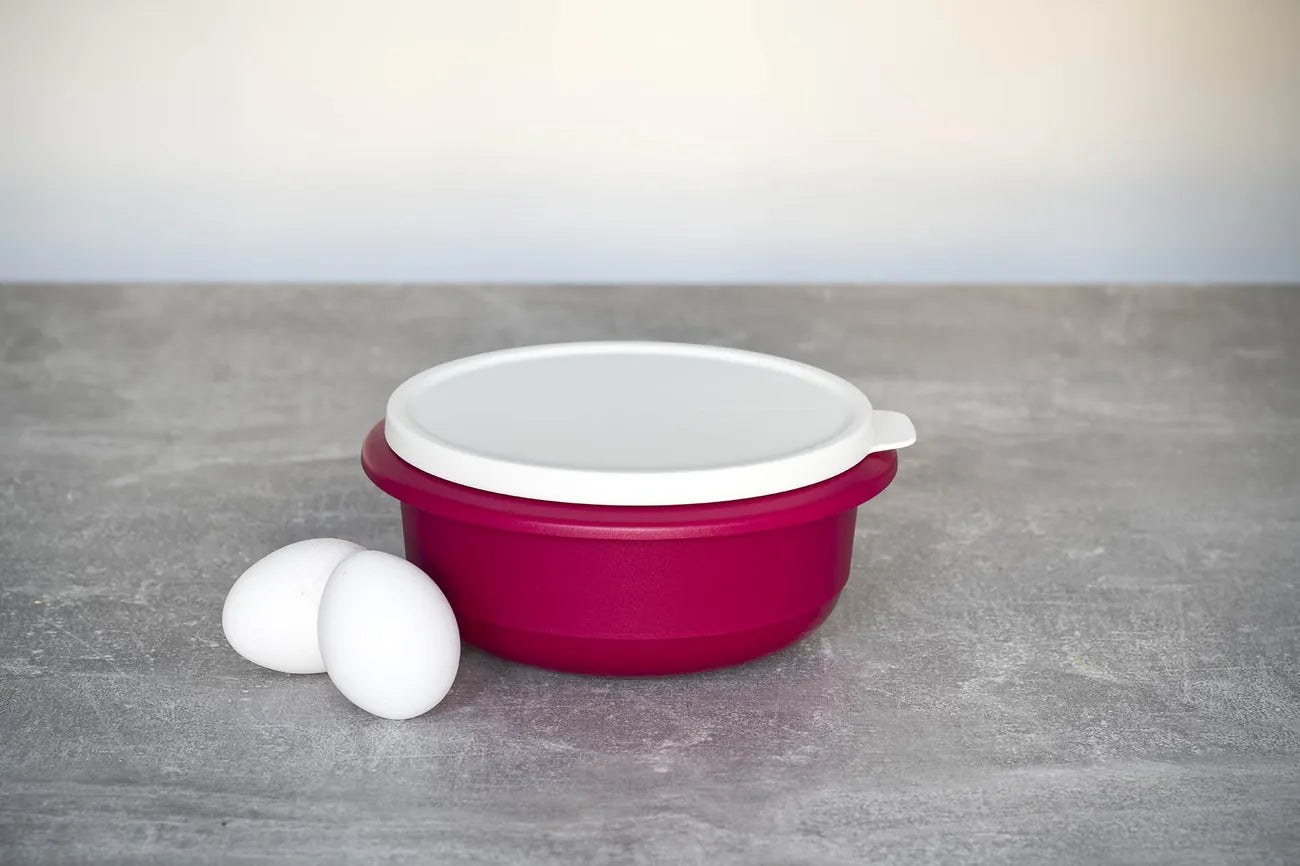 Rührschüssel Pro 1L von der Marke Tupperware / mit Praktischen Deckel / mit Kratzfestem Boden / mit integrierter Messskala / Luft und Wasserdicht schießender Deckel / ineinander Stapelbar / Hier direkt online kaufen