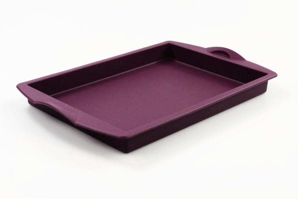 Silikonform Ecki von der Marke Tupperware / Silikon Backform in der Farbe Lila / größe eines halben Bleches / Backform / Ideal für Kuchen / stapelbar / mit Starker Antihaft Eigenschaft / Hier direkt online kaufen