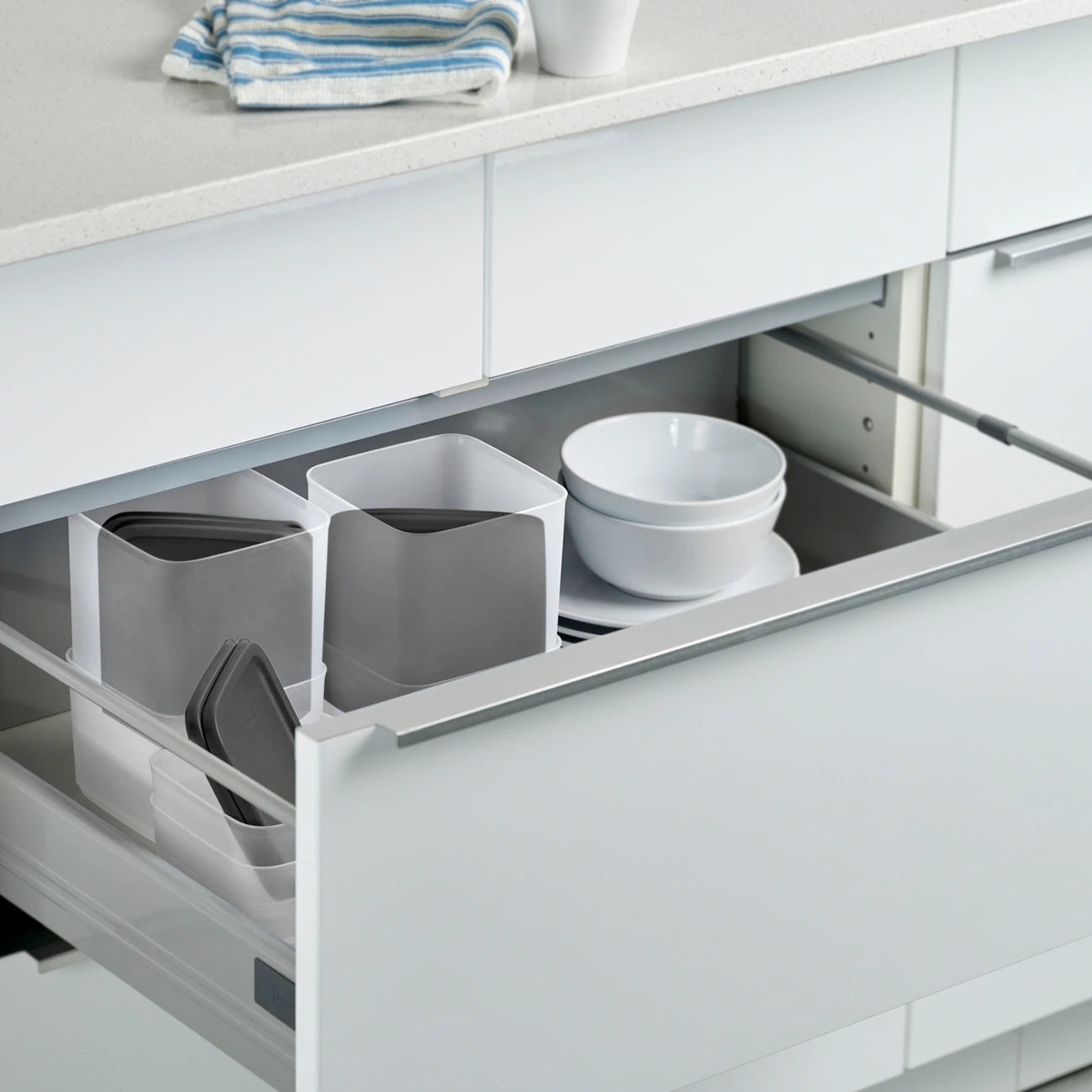 Cubix Quadratisch - Set (6) von der Marke Tupperware / 6 luft & Wasserdichte Behälter / Kühlschrankbehälter / Vorratsbehälter / Stapelbar / Hier direkt online kaufen