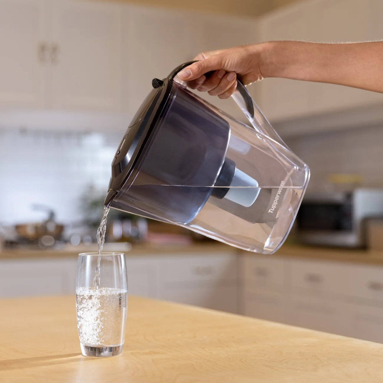 Wasserfilter-Kanne mit Filter