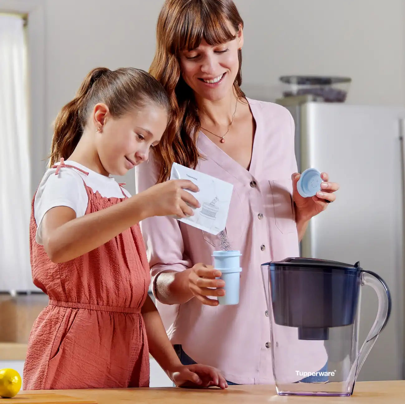Wasserfilter-Kanne mit Filter von der Marke Tupperware / Wasserfilter / Pure & Go / Schnelle Filterung / Einfache zu Reinigen / Hier direkt online kaufen