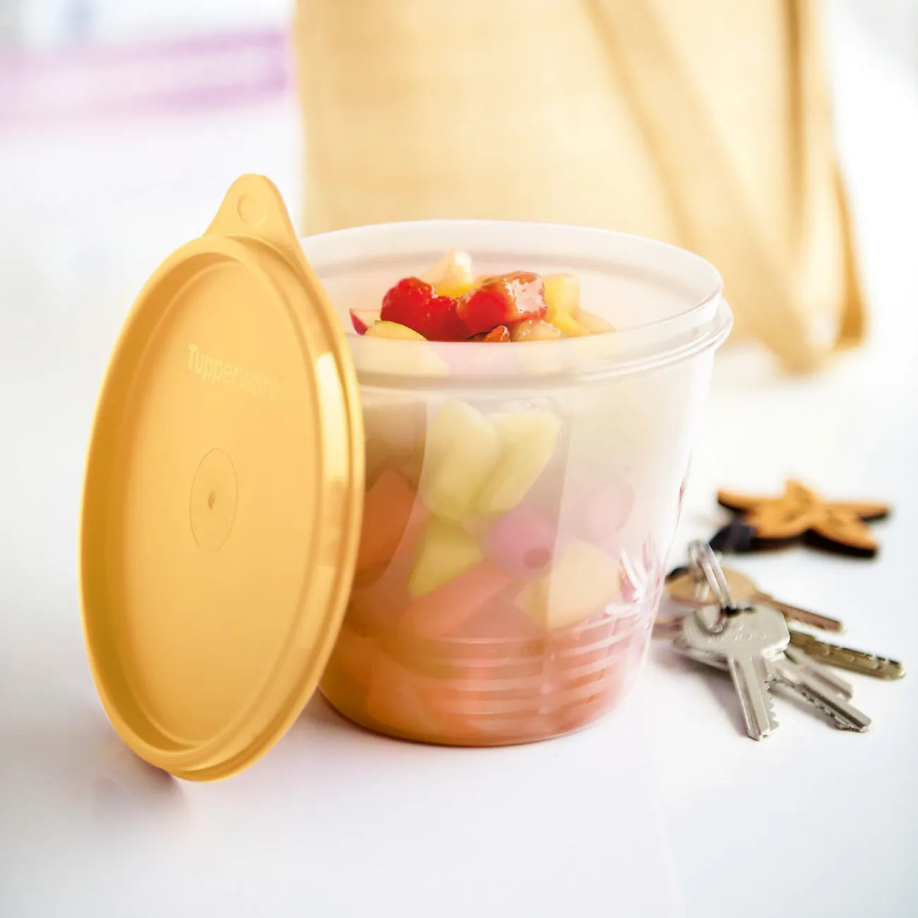 Frische Behälter 800ml Classic von der Marke Tupperware / Aufbewahrungsbehälter / Auslaufsicherer Deckel / Ideal zum Mitnehmen von Speisen Unterwegs / Hier direkt online kaufen