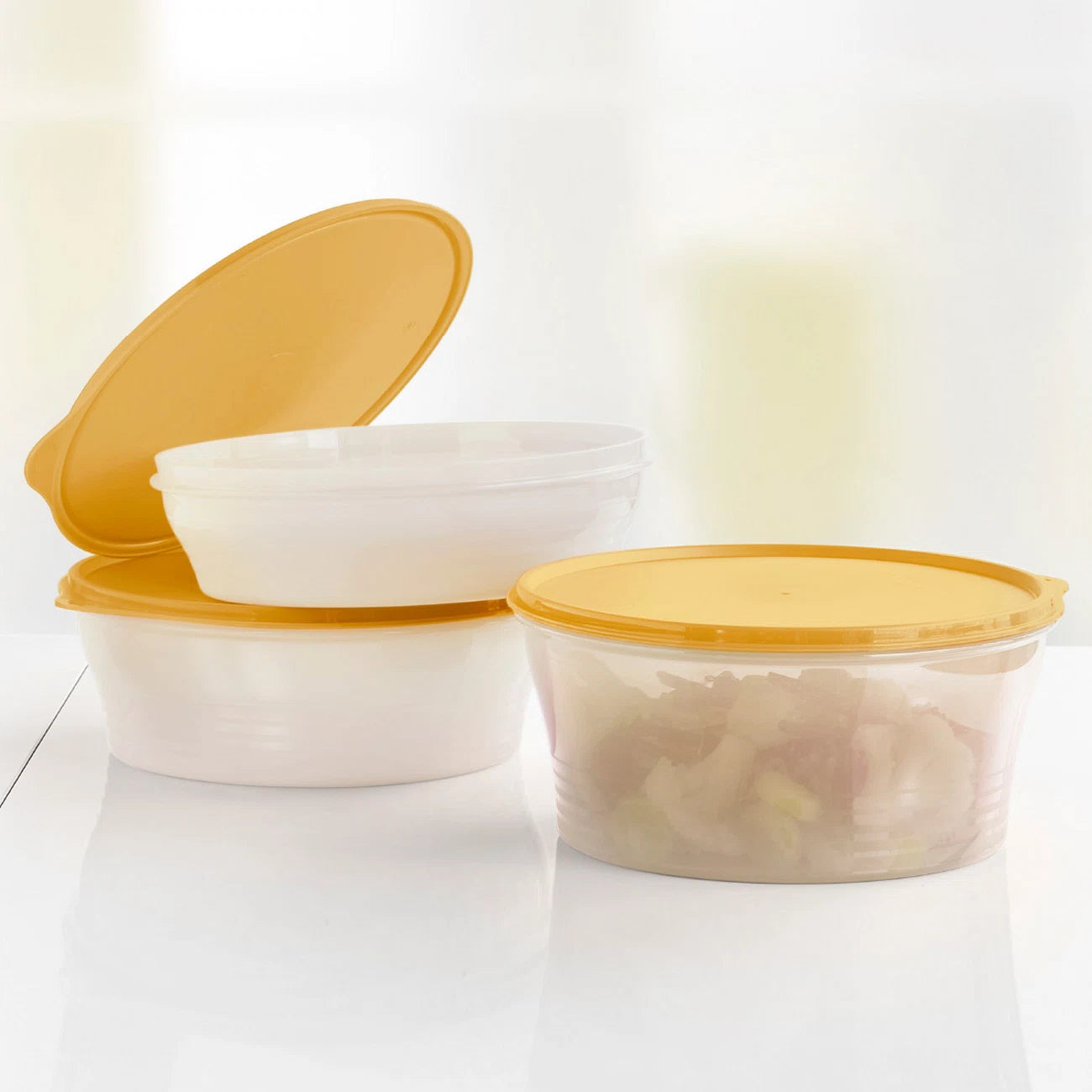 Frische Behälter Classic Set Groß von der Marke Tupperware / 3 Behälter - 1L, 1,4L und 1,9L / Luftdicht und Auslaufsicher / modular Stapelbar / Aufbewahrungsbehälter / leichtes Öffnen dank Großer Lasche am Deckel / Hier direkt online kaufen