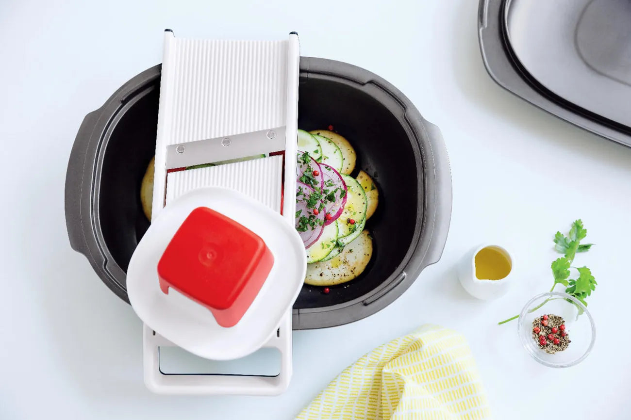 Mandojunior Küchenreibe von der Marke Tupperware / Gemüsehobel / Gemüseschneider / Gemüsereibe / für kleinere Mengen Obst und Gemüse / Hier direkt online kaufen