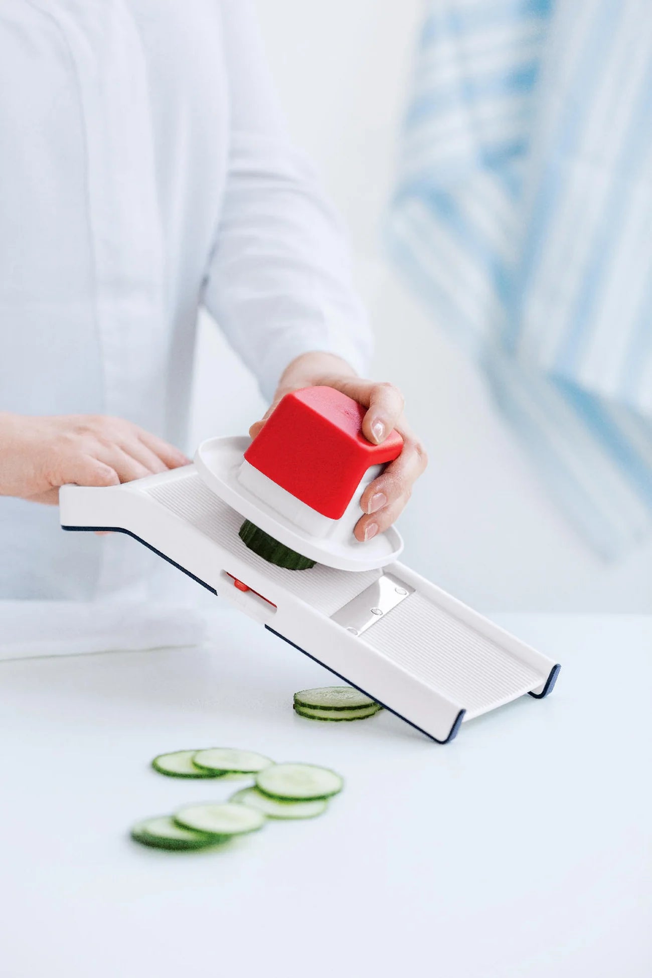 Mandojunior Küchenreibe von der Marke Tupperware / Gemüsehobel / Gemüseschneider / Gemüsereibe / für kleinere Mengen Obst und Gemüse / Hier direkt online kaufen