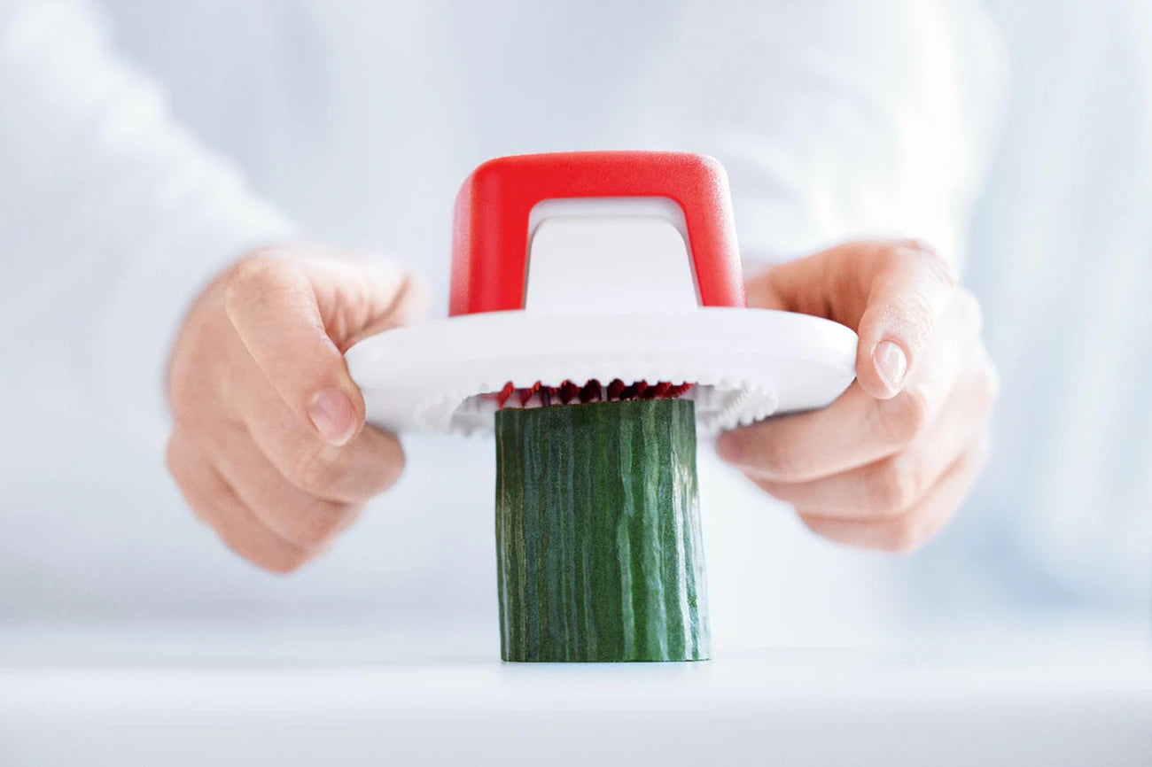 Mandojunior Küchenreibe von der Marke Tupperware / Gemüsehobel / Gemüseschneider / Gemüsereibe / für kleinere Mengen Obst und Gemüse / Hier direkt online kaufen