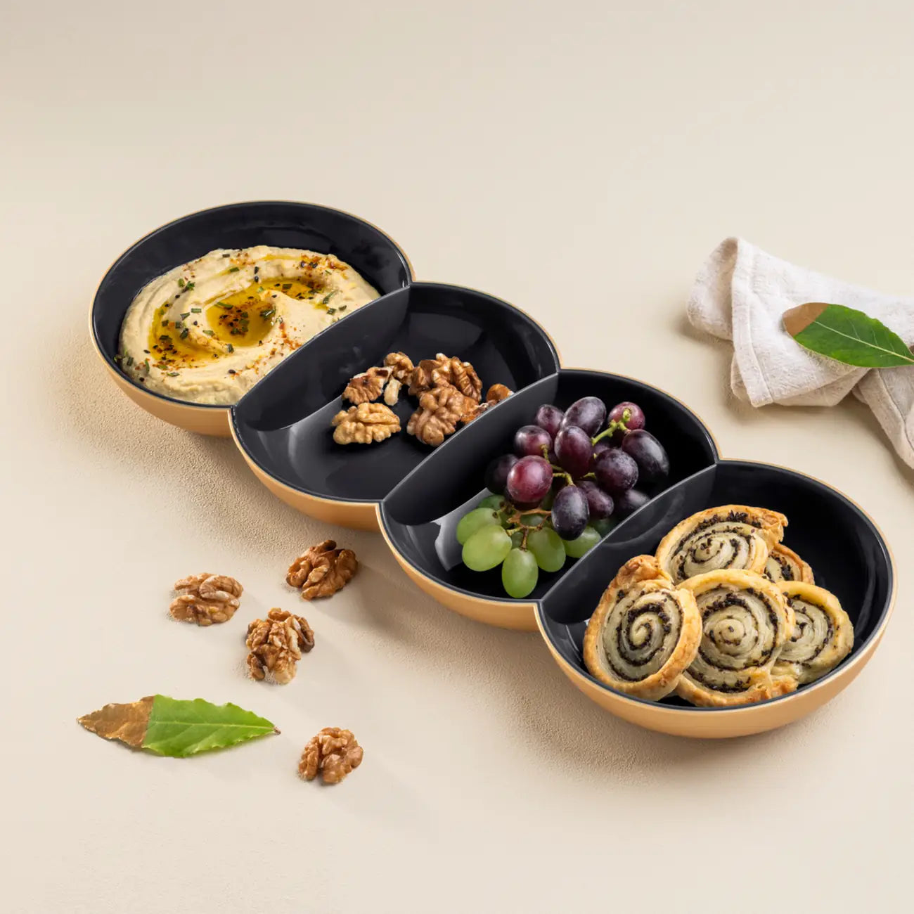 Aloha Servierschale von der Marke Tupperware / mit luft- und wasserdichtem Deckel / Ideal fürs Buffet und zum Transportieren / modular Stapelbar / Platzsparend ineinander Stapelbar / Servier Schüssel / Hier direkt online kaufen