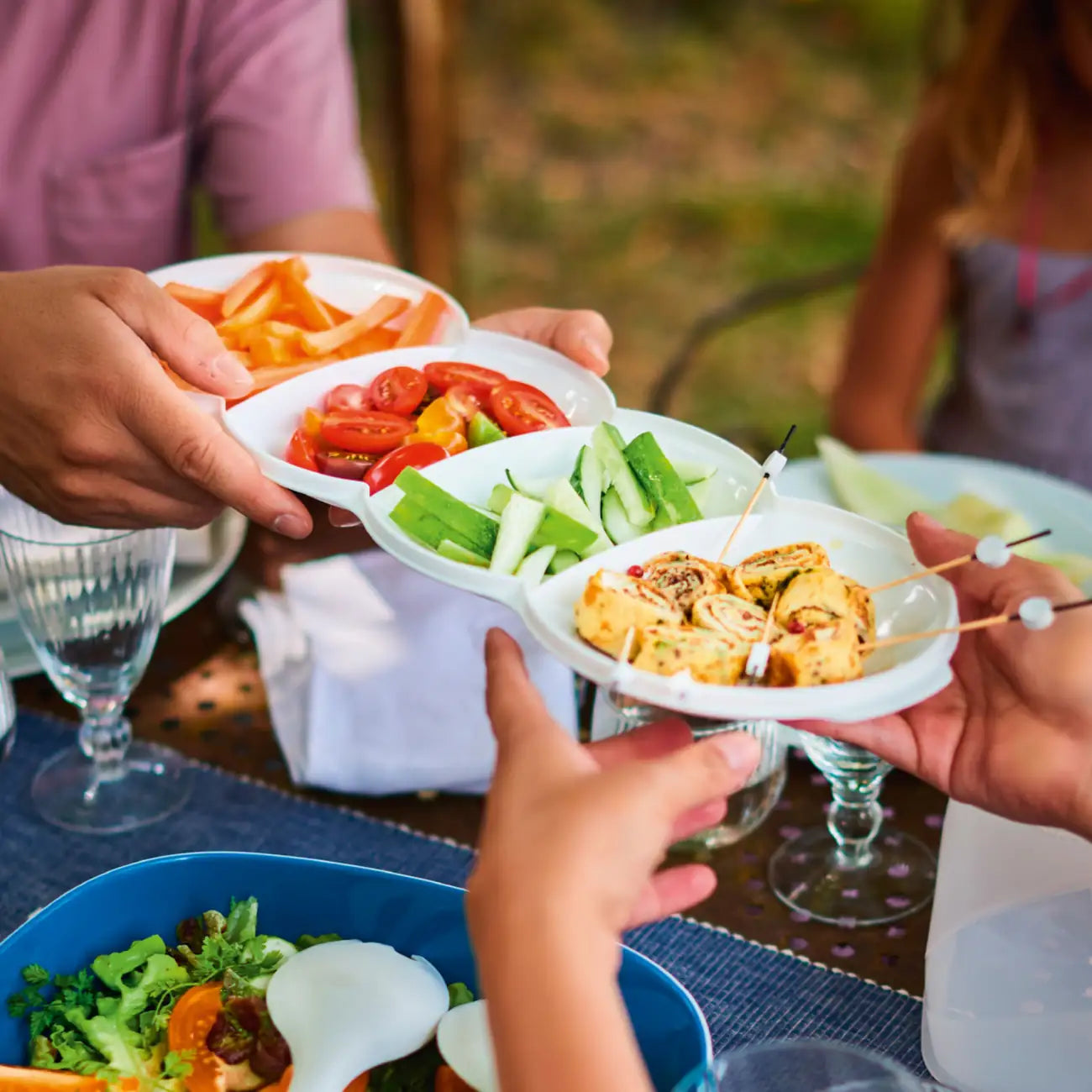 Allegra Servier Top von der Marke Tupperware / Deckel für die Allegra Perle in der Farbe Weiß / Ideal zum Transportieren / Hier direkt online kaufen