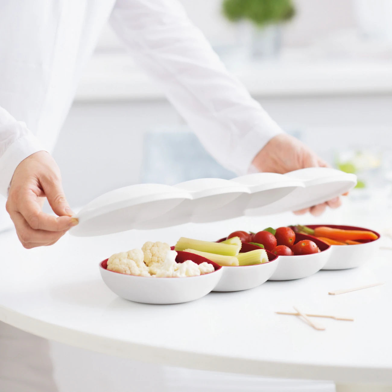 Allegra Servier Top von der Marke Tupperware / Deckel für die Allegra Perle in der Farbe Weiß / Ideal zum Transportieren / Hier direkt online kaufen