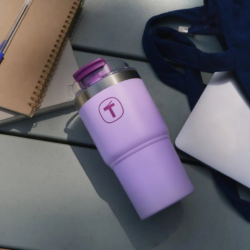 Big T Tumbler von der Marke Tupperware / in der Farbe Lila / Isolierbecher / mit Trinkhalm / Hier direkt online kaufen