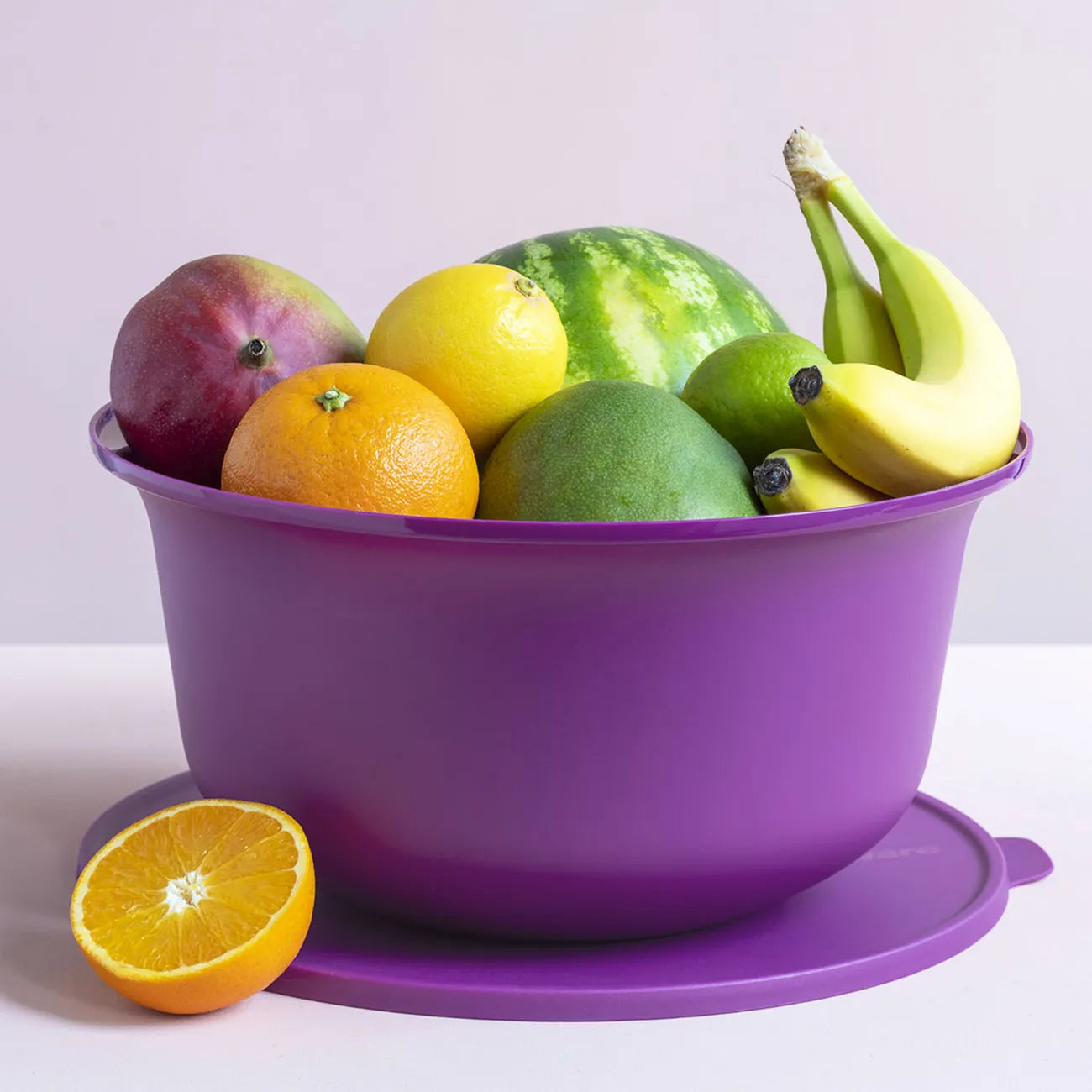 Aloha 7,5 L Schüssel von der Marke Tupperware / Servierschüssel / Schüssel mit dichtschließendem Deckel / stapelbar / Luft & Wasserdicht / Ideal für Salate oder Desserts / Transportbehälter / Hier direkt online kaufen 