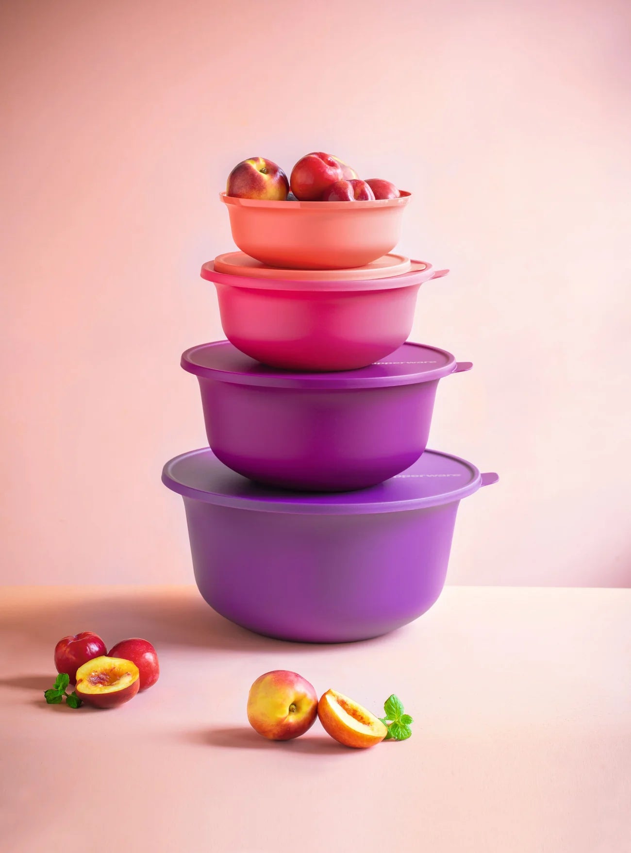 Aloha 7,5 L Schüssel von der Marke Tupperware / Servierschüssel / Schüssel mit dichtschließendem Deckel / stapelbar / Luft & Wasserdicht / Ideal für Salate oder Desserts / Transportbehälter / Hier direkt online kaufen 