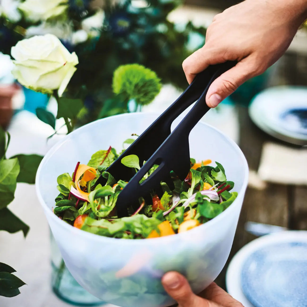 Chef-Zange Griffbereit von der Marke Tupperware / in der Farbe Schwarz / in zwei Teile Zerlegbar / Ideal zum Kochen und Servieren / Hier direkt online kaufen