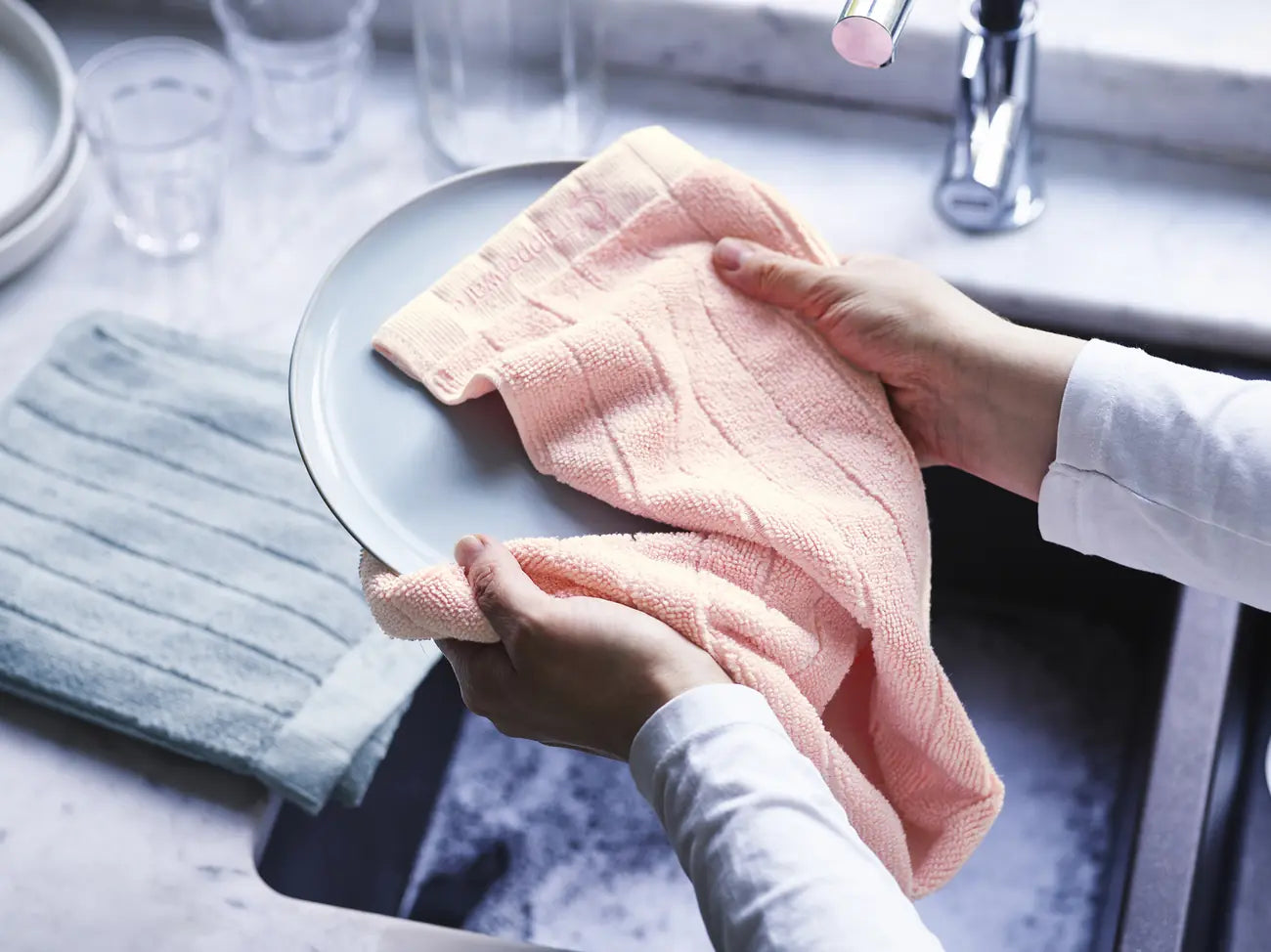 FaserPro Küche Von der Marke Tupperware / 2 Küchentücher / auch trocken nutzbar / Reinigungstücher / Hier direkt online kaufen