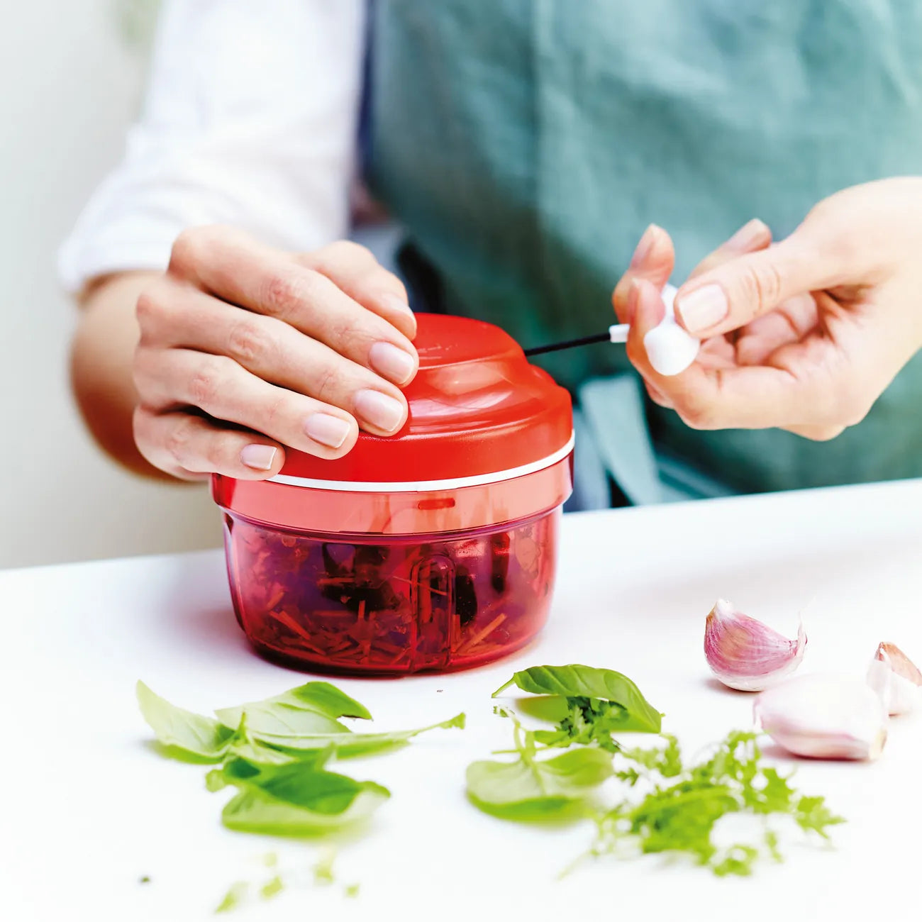 Ersatzmesser 6 Eckig mit Klingenschutz, rot von der Marke Tupperware / Schneideinsatz für den Tupperware Turbo Chef und den Multichef / mit Klingenschutz / Ersatzteil hier direkt online kaufen 