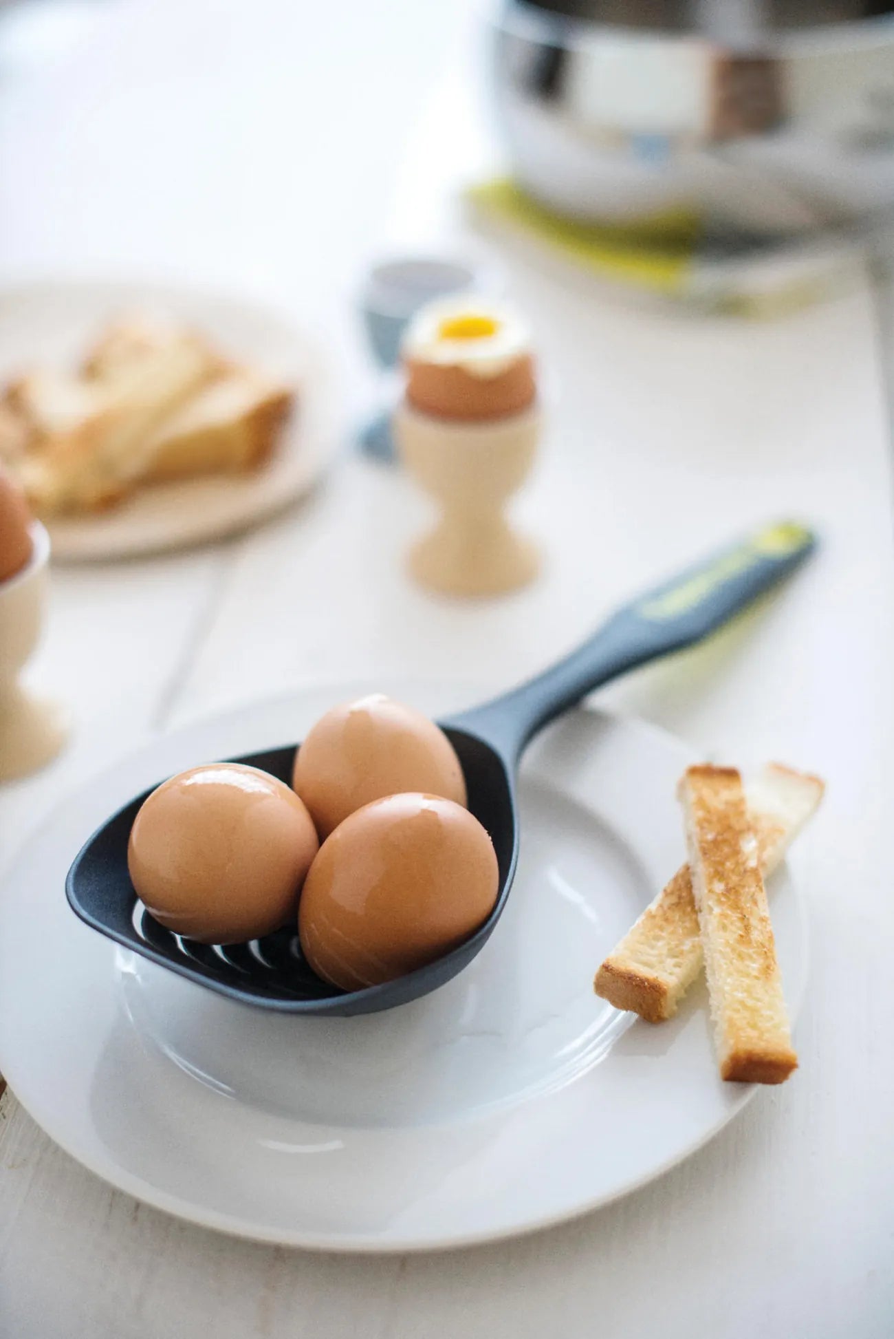 Löffelsieb Griffbereit von der Marke Tupperware / Löffelsieb zum abseilen von Knödeln usw / Küchenhelfer / Top Griffbereit / Hier direkt online kaufen