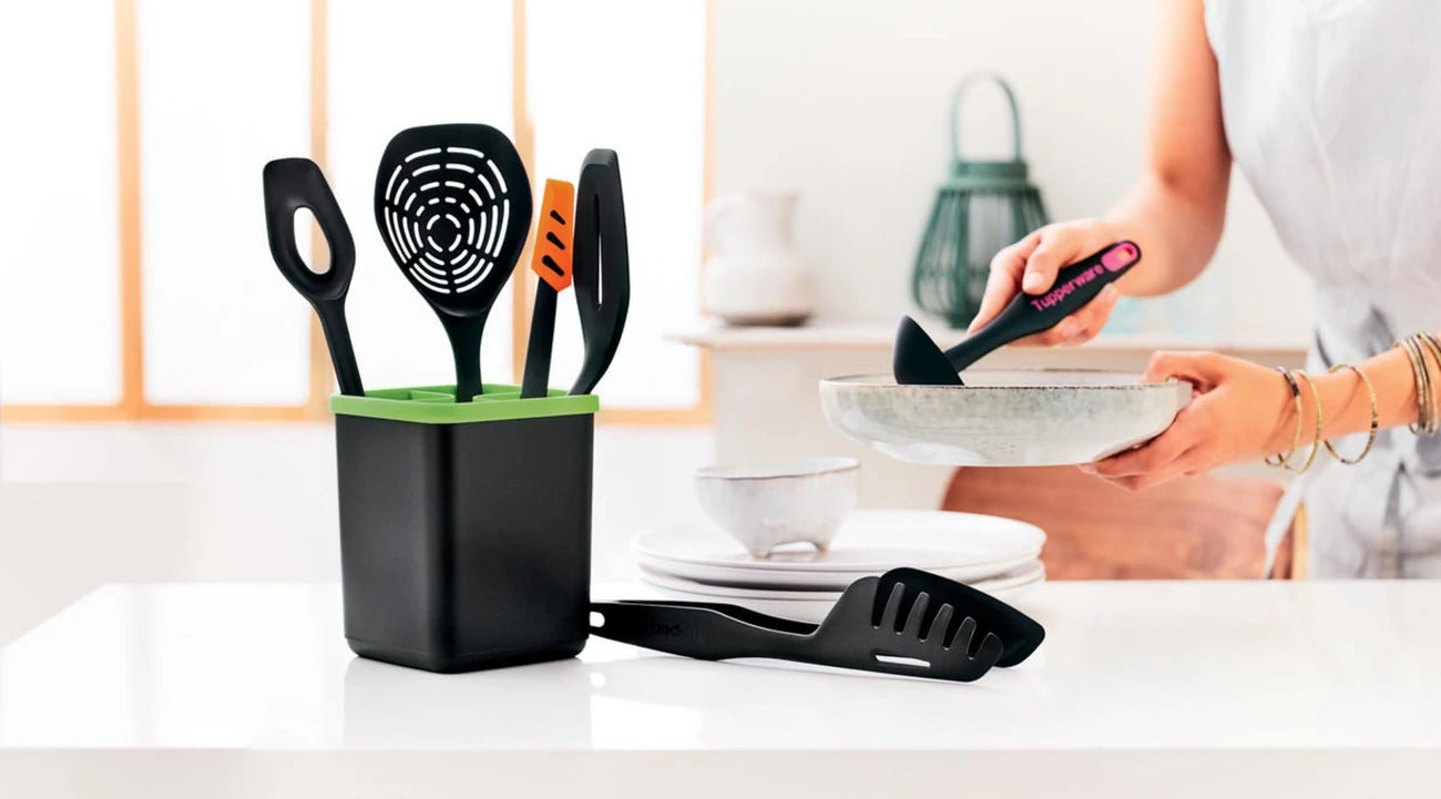 Löffelsieb Griffbereit von der Marke Tupperware / Löffelsieb zum abseilen von Knödeln usw / Küchenhelfer / Top Griffbereit / Hier direkt online kaufen