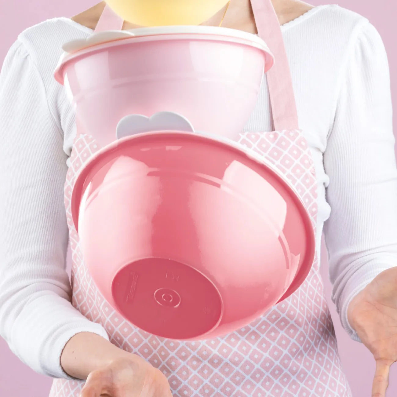 Wunderschüssel 2,4 Liter von der Marke Tupperware / in der Farbe Rosa / Rührschüssel / Backschüssel / Servierschüssel / Modular Stapelbar / Schüssel mit Deckel / Transportschüssel / Hier direkt online kaufen