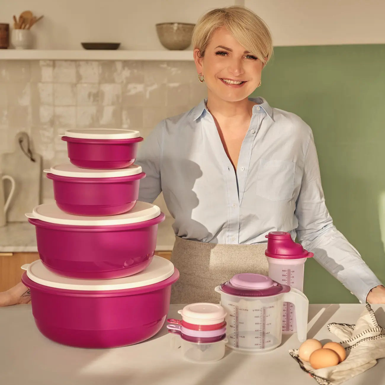 Rührschüssel Pro 6,0L von der Marke Tupperware / modular Stapelbar / Luft und Wasserdicht / mit Praktischem Spritzschutzdeckel / Hier direkt online kaufen