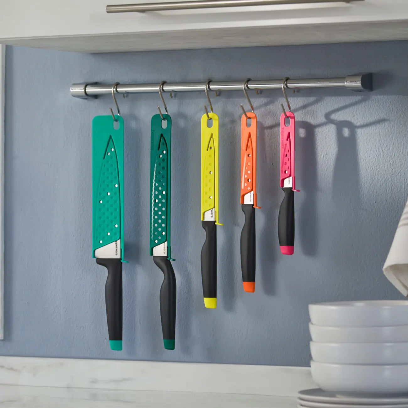 A-Serie Kochmesser von der Marke Tupperware / mit ergonomischen Griff / Küchenmesser / Kochmesser / mit Klingenschutz zum Aufhängen / Hier direkt online kaufen