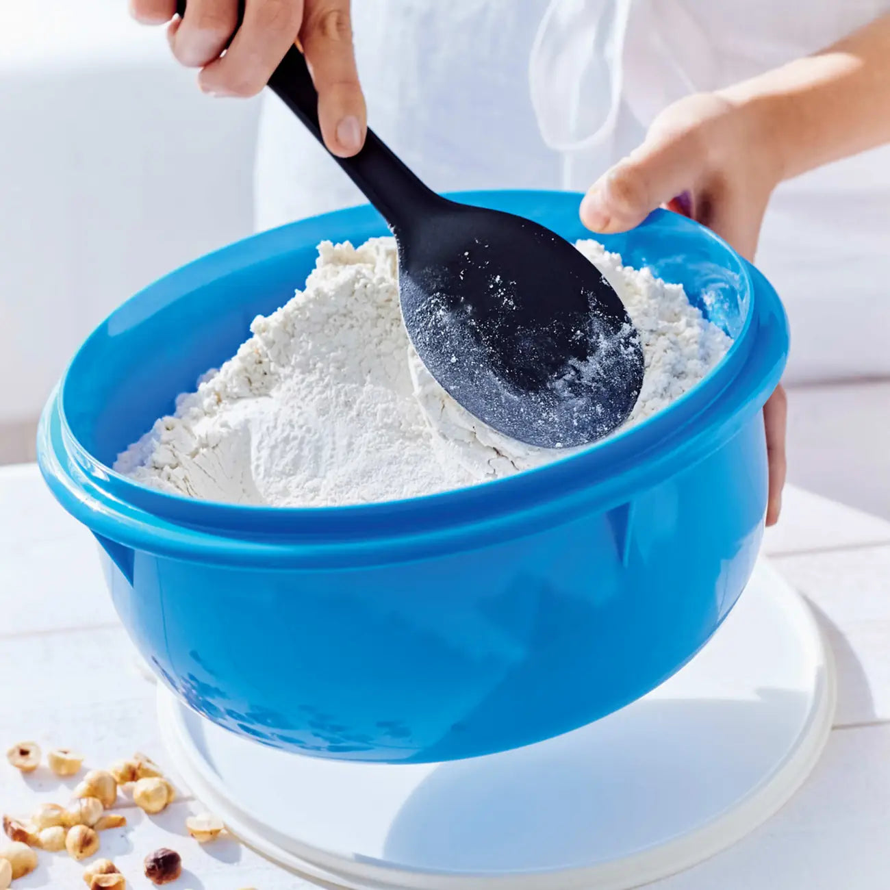 Griffbereit Kochlöffel von der Marke Tupperware / mit ergonomischen Griff / Perfekt zu m rühren und herstellen von Teig / Hier direkt online kaufen