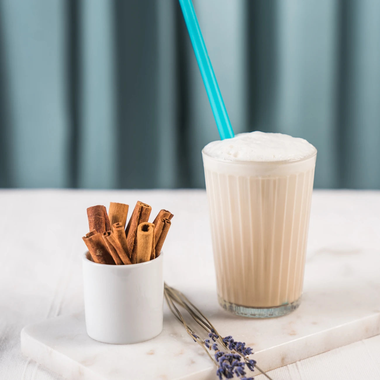 ECO+ Straw (2) wiederverwendbare Trinkhalme von der Marke Tupperware / Schnelle Reinigung mit hilfe der Trinkhalm Bürste / Mehrweg Trinkhalme / Hier direkt online kaufen