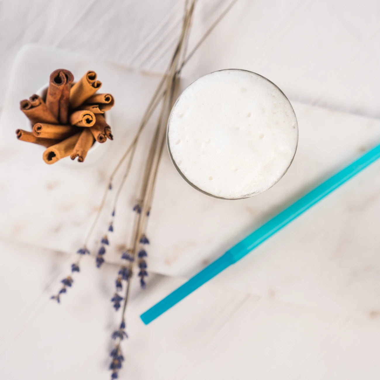 ECO+ Straw (2) wiederverwendbare Trinkhalme von der Marke Tupperware / Schnelle Reinigung mit hilfe der Trinkhalm Bürste / Mehrweg Trinkhalme / Hier direkt online kaufen