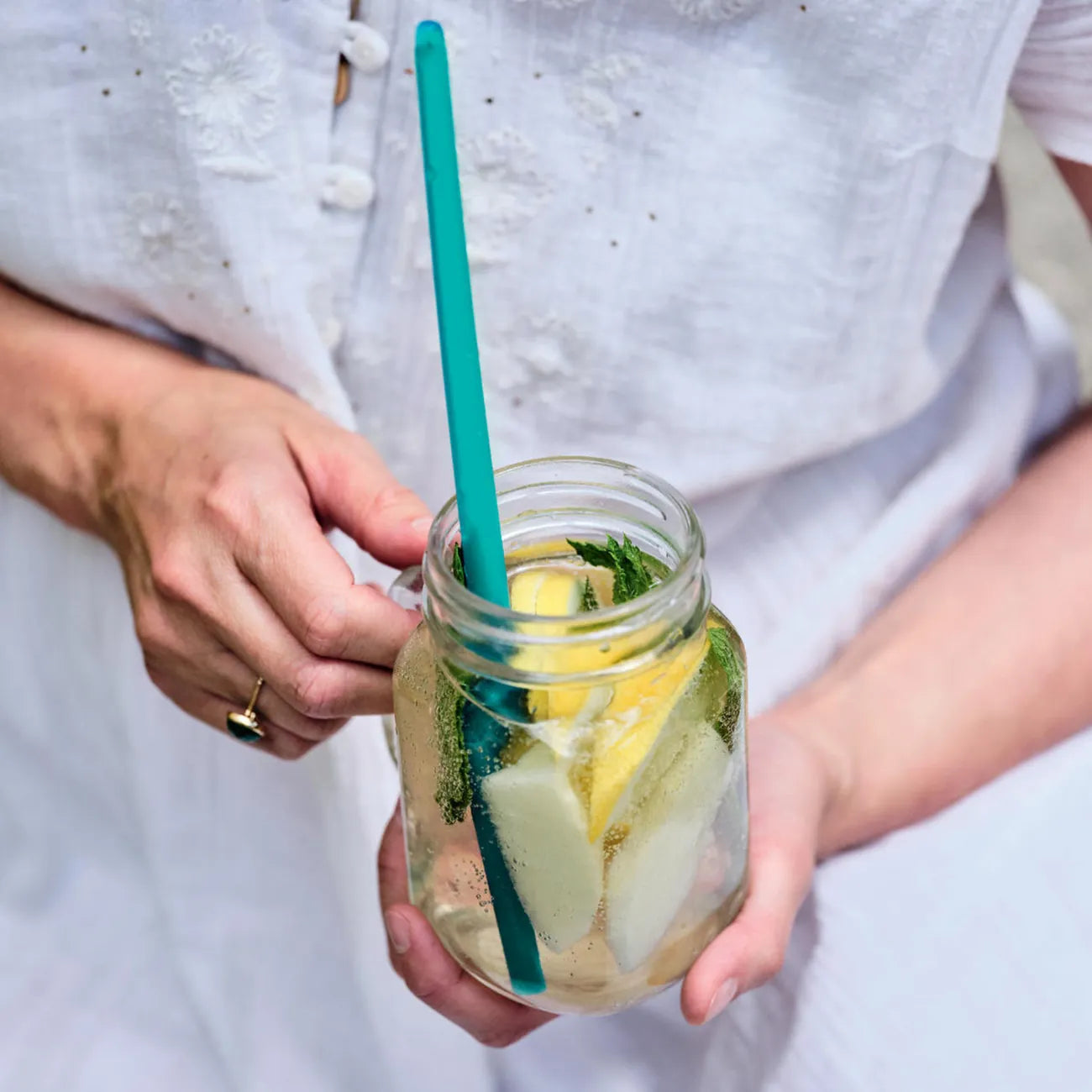 ECO+ Straw (2) wiederverwendbare Trinkhalme von der Marke Tupperware / Schnelle Reinigung mit hilfe der Trinkhalm Bürste / Mehrweg Trinkhalme / Hier direkt online kaufen