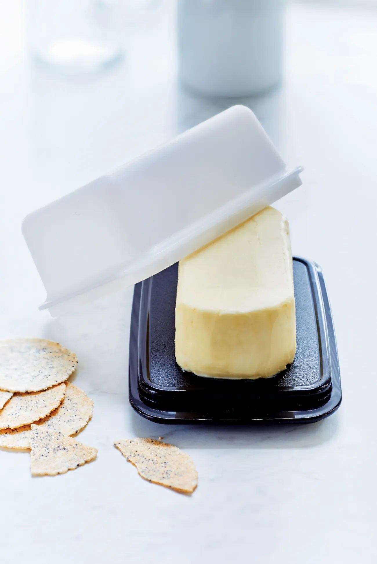 Butterdose schwarz von der Marke Tupperware / Ideal zum Servieren und Aufbewahren von Butter / Aufbewahrungsdose / hier direkt online kaufen
