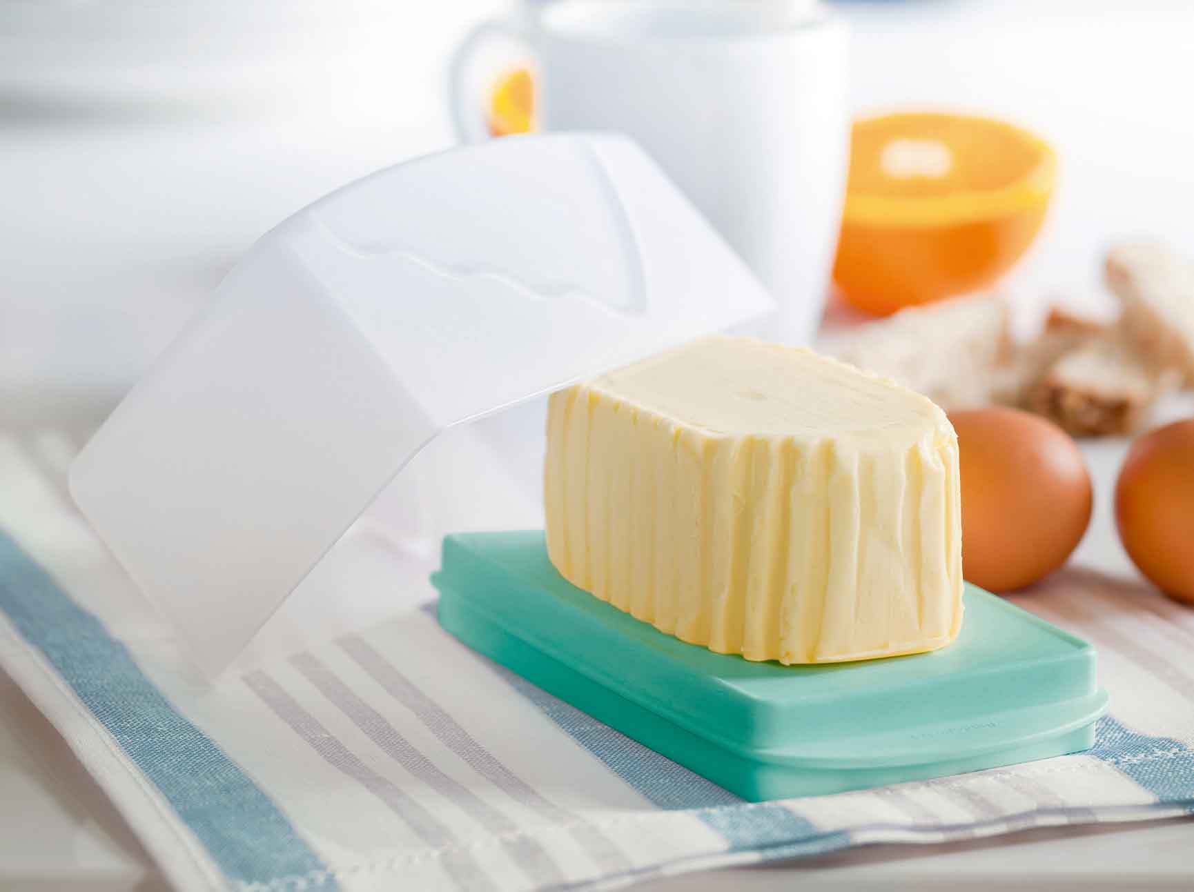Junge Welle Butterdose von der Marke Tupperware / in der Farbe Grün / ideal zum Frischhalten von Butter oder einem kleinen Stück Käse / Elegant und Praktisch / Hier direkt online kaufen